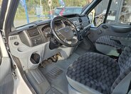 Ford Transit 9