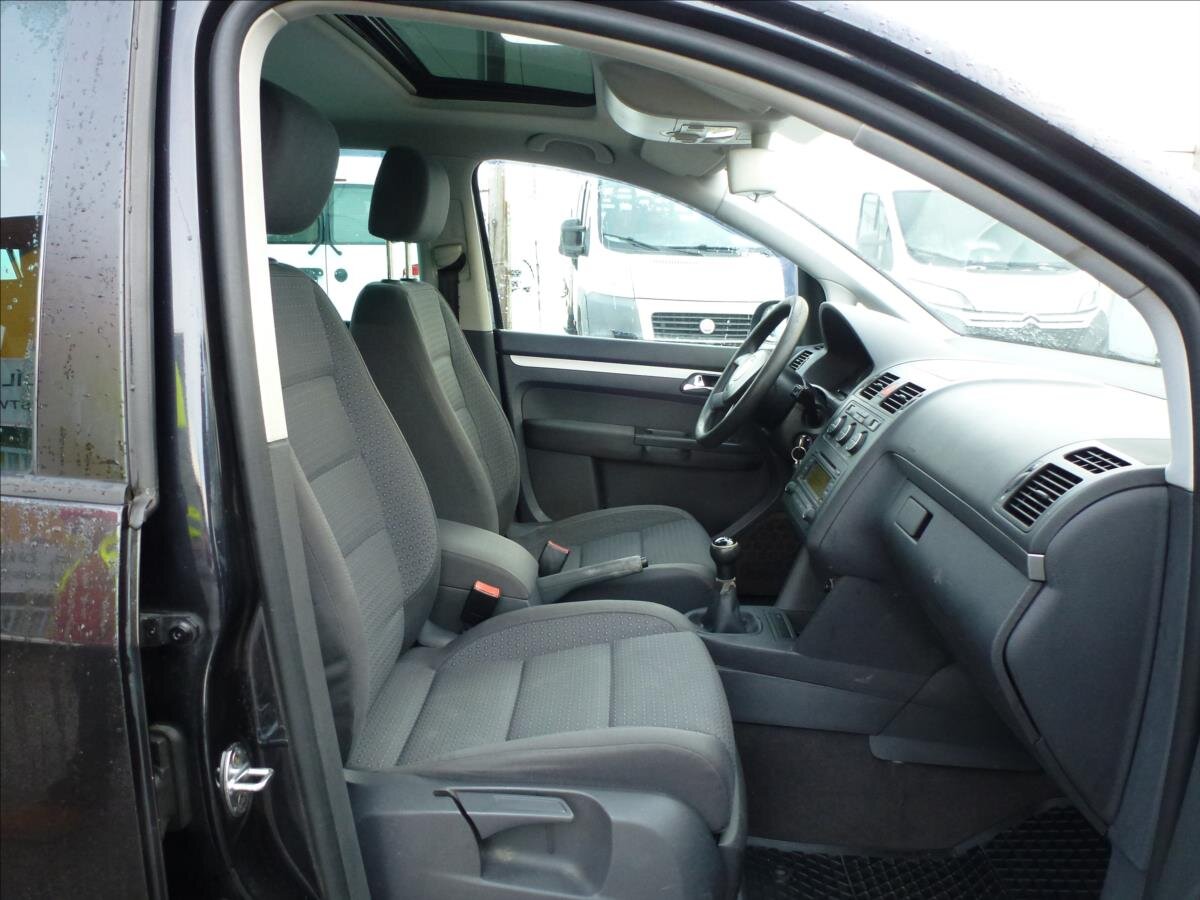 Volkswagen Touran Kombi 2,0 l 100 kw