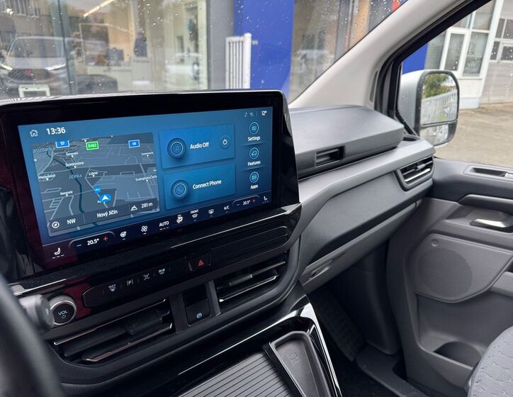 Ford Tourneo Custom 18