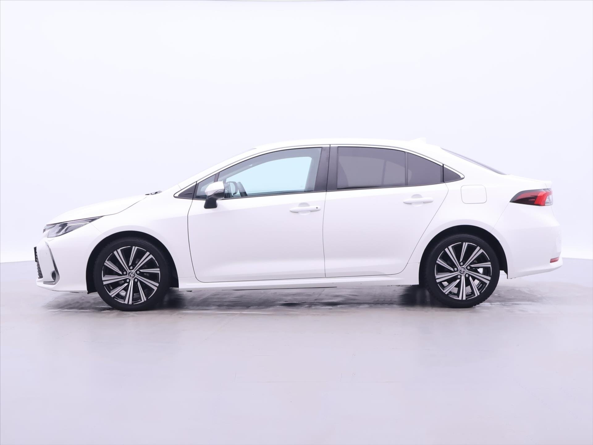 Toyota Corolla Sedan / Limuzína 1,5 l 92 kw