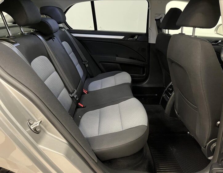 Škoda Superb Liftback 2,0 l 103 kw