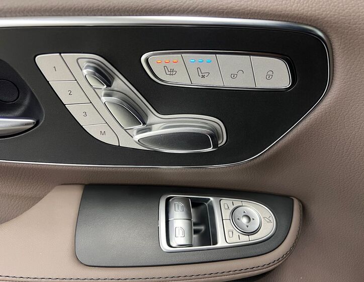 Mercedes-Benz Třídy V 28