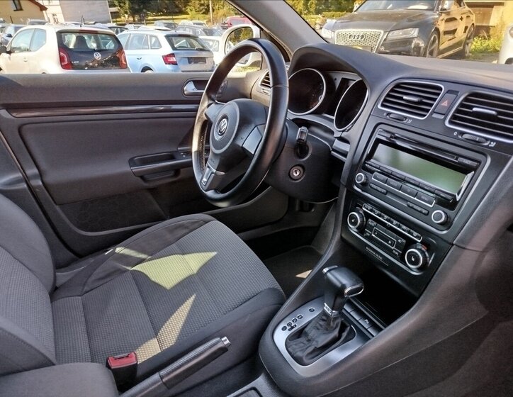 Volkswagen Golf Kombi 2,0 l 103 kw