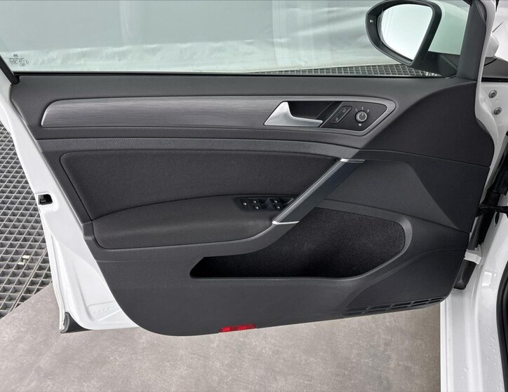 Volkswagen Golf Kombi 1,5 l 96 kw