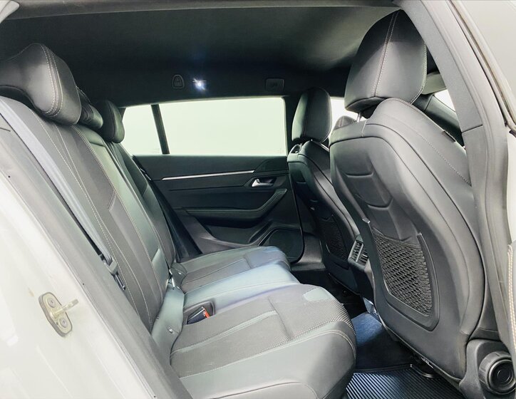 Peugeot 508 Kombi 2,0 l 120 kw