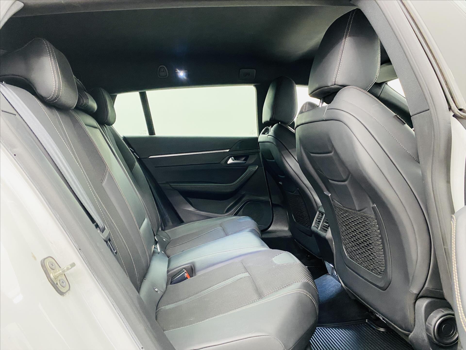 Peugeot 508 Kombi 2,0 l 120 kw