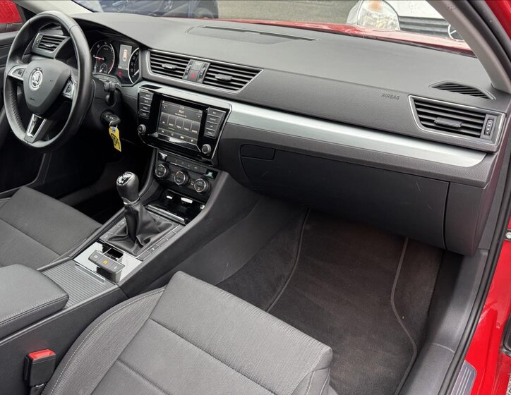 Škoda Superb Kombi 2,0 l 110 kw