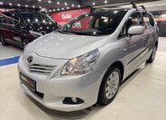 Toyota Verso Kombi 2,0 l 93 kw