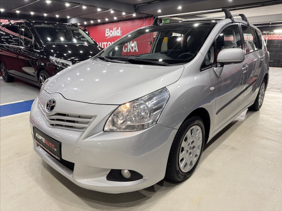 Toyota Verso Kombi 2,0 l 93 kw