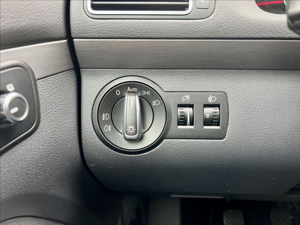 Volkswagen Touran MPV 1,6 l 77 kw