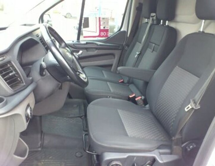 Ford Transit Custom 18