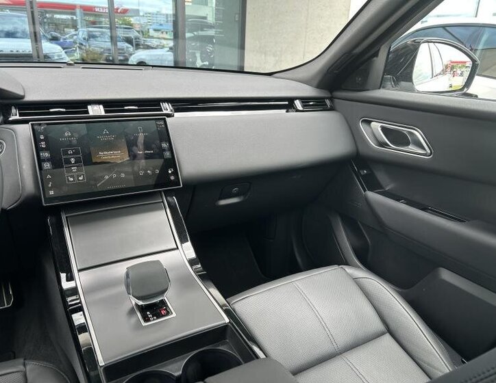 Land Rover Range Rover Velar SUV 3,0 l 221 kw