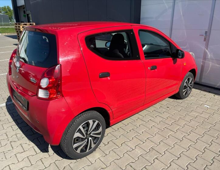 Suzuki Alto 4