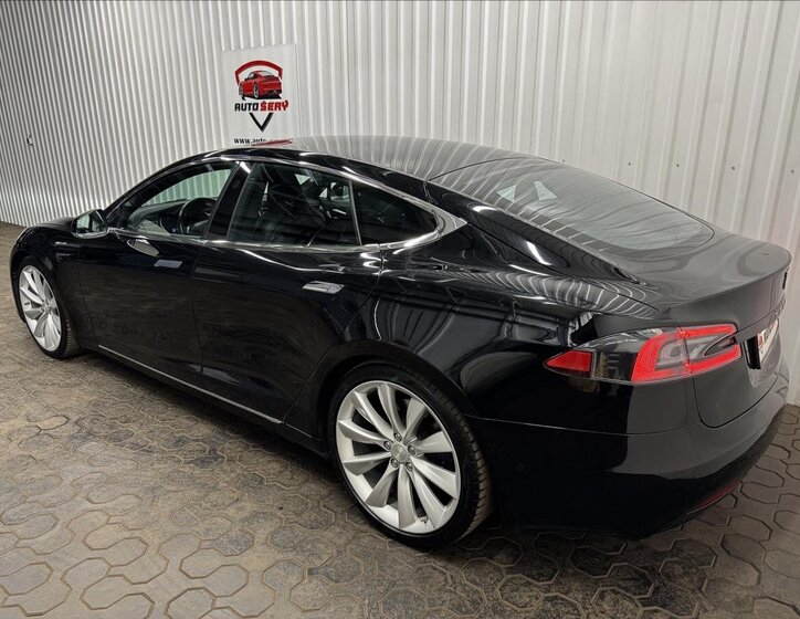 Tesla Model S Liftback 0,0 311 kw