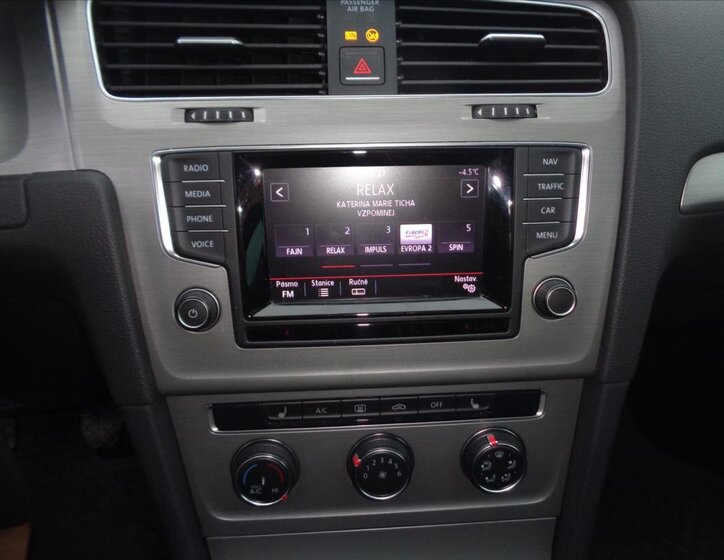 Volkswagen Golf Kombi 1,6 l 77 kw