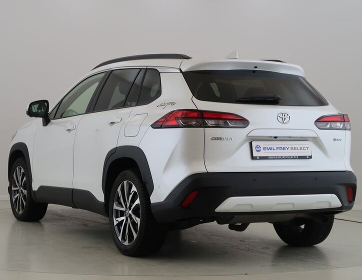 Toyota Corolla Cross Hatchback 2,0 l 112 kw