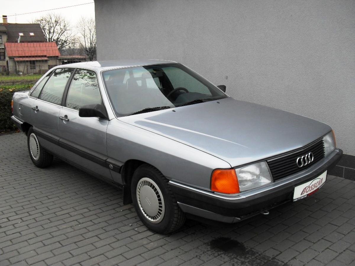 Audi 100 Sedan / Limuzína 2,3 l 100 kw