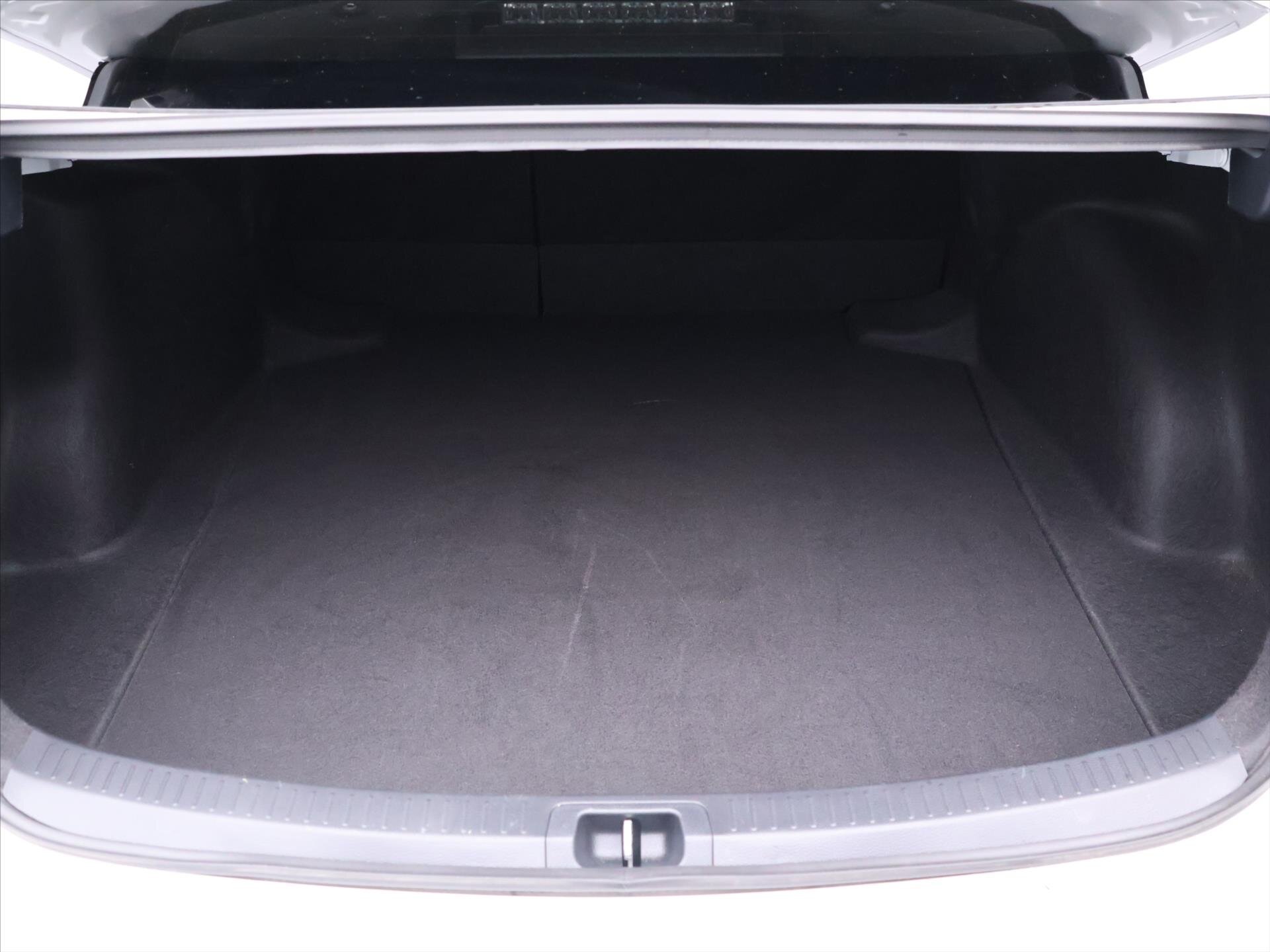 Toyota Corolla Sedan 1,5 l 92 kw