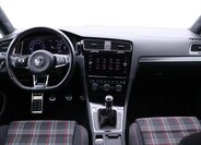 Volkswagen Golf 33
