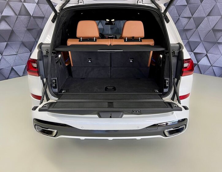 BMW X7 SUV / Terénní 3,0 l 250 kw