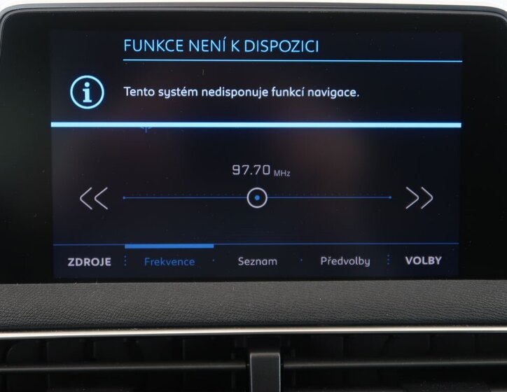 Peugeot 5008 SUV 1,2 l 96 kw