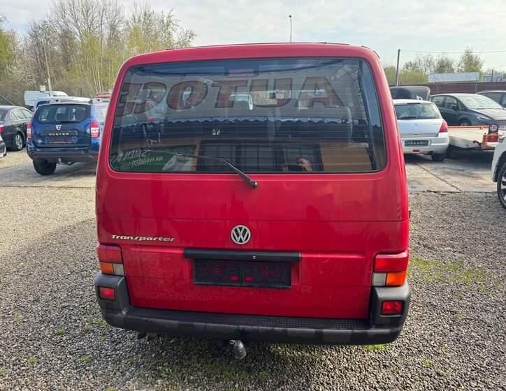 Volkswagen Transporter Kombi 2,5 l 65 kw
