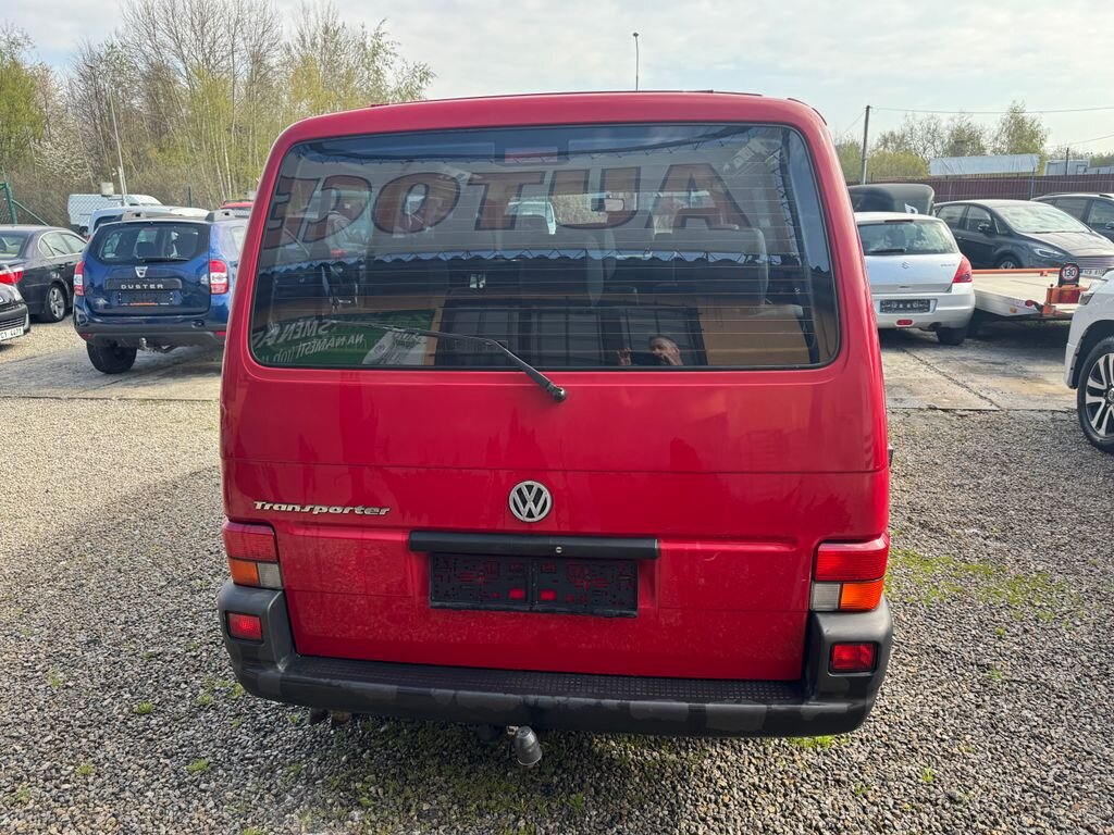 Volkswagen Transporter Kombi 2,5 l 65 kw