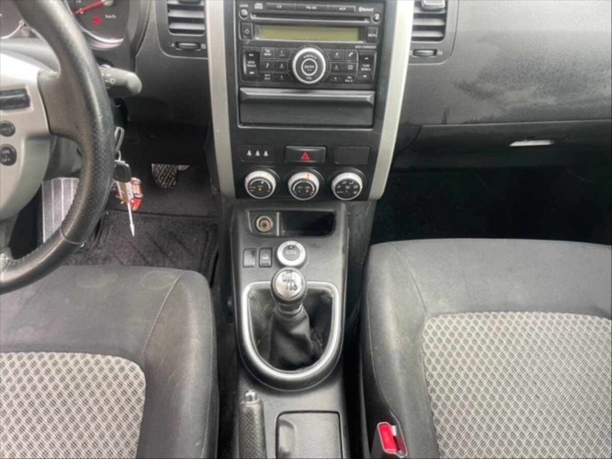 Nissan X-Trail Kombi 2,0 l 110 kw