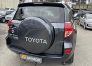 Toyota RAV4 SUV / Terénní 2,2 l 100 kw