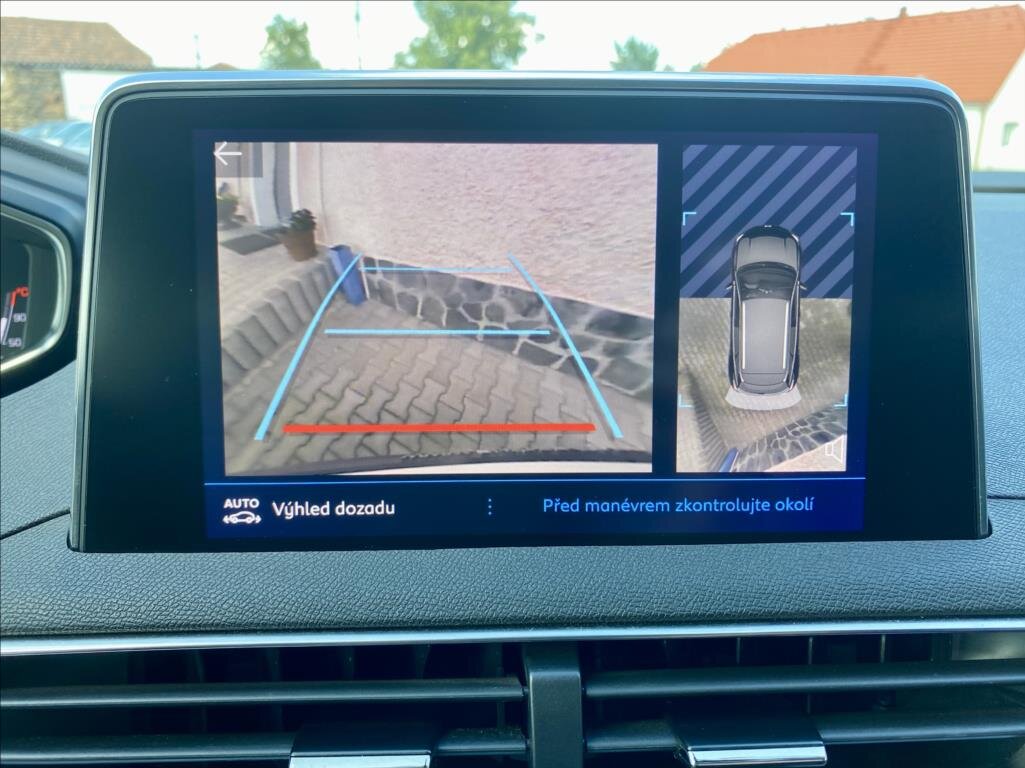 Peugeot 3008 SUV 1,2 l 96 kw