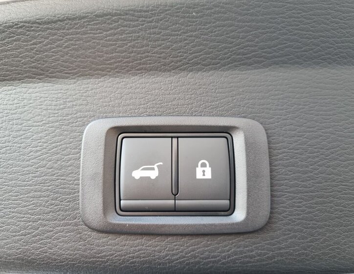 Mitsubishi Outlander SUV 2,4 l 225 kw