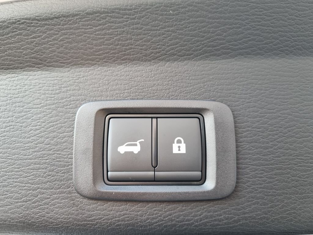 Mitsubishi Outlander SUV 2,4 l 225 kw