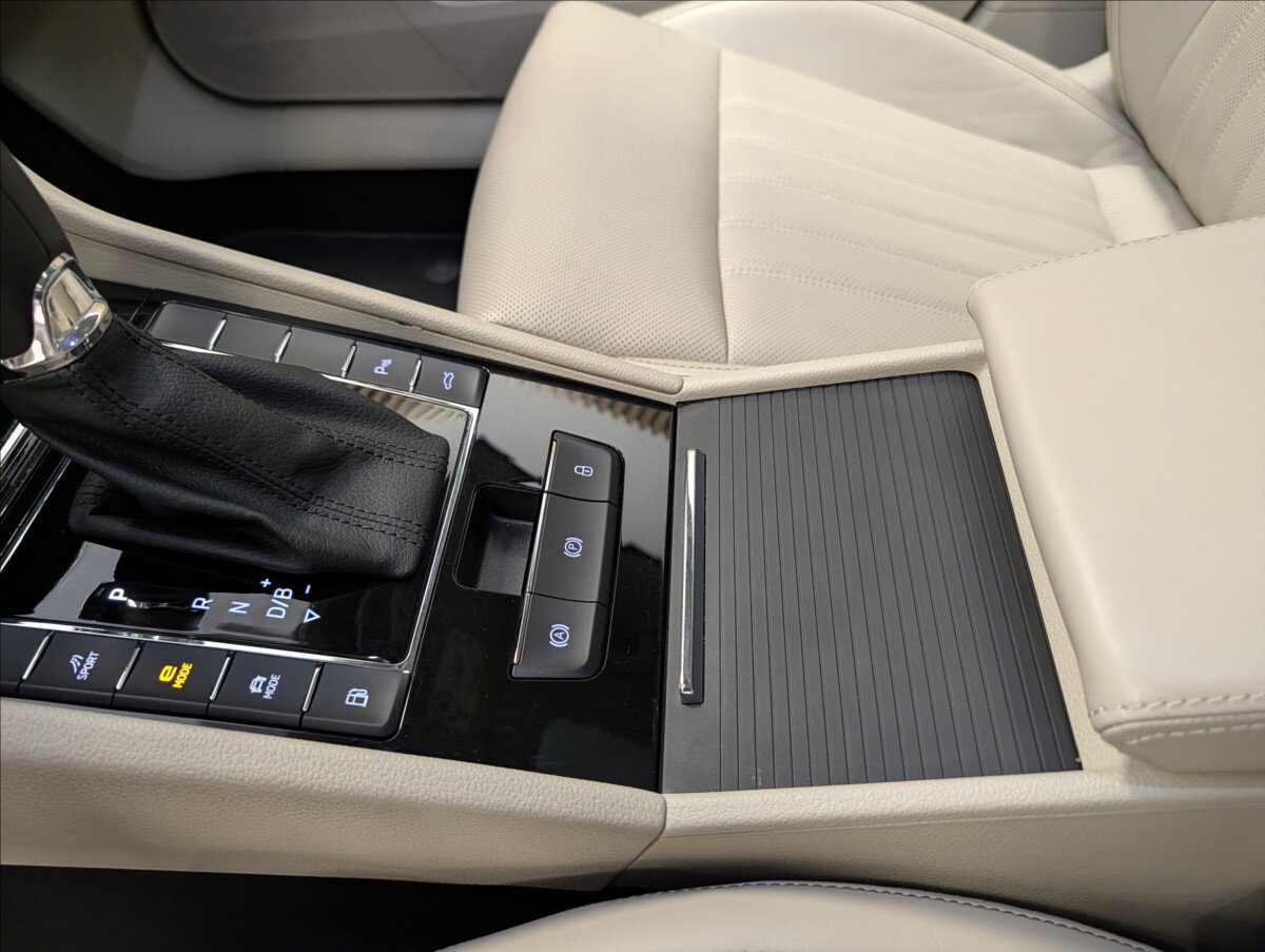 Škoda Superb Liftback 1,4 l 115 kw