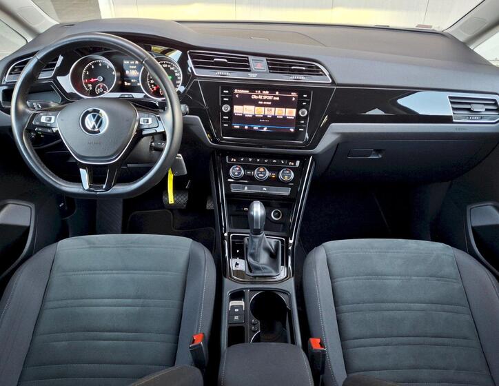 Volkswagen Touran 5