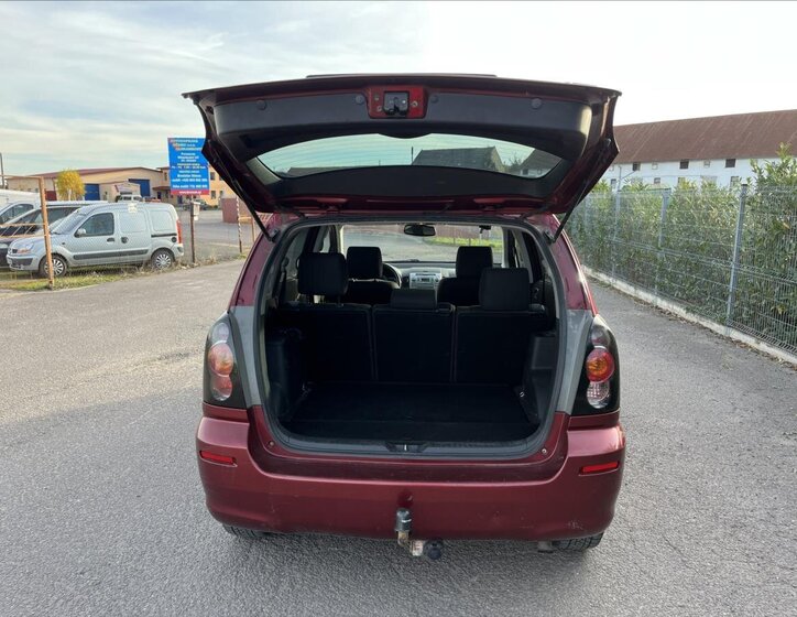 Toyota Corolla Verso 25