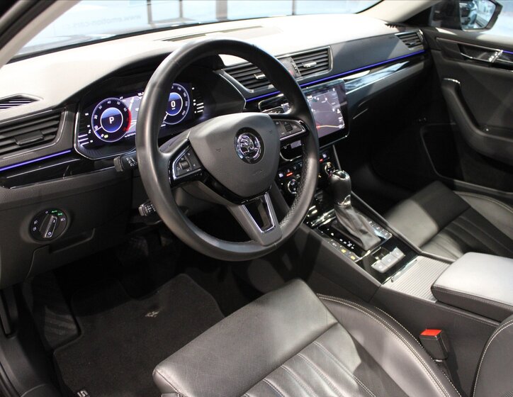 Škoda Superb 12