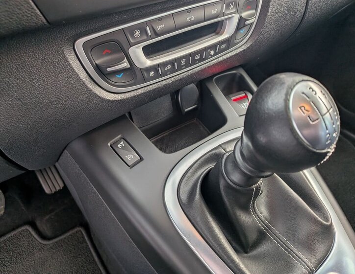 Renault Scénic MPV 1,5 l 81 kw