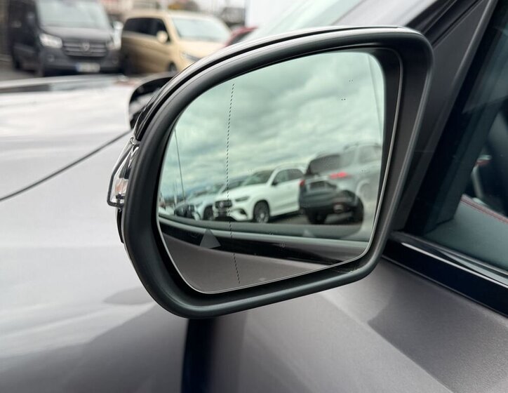 Mercedes-Benz GLB SUV / Terénní 2,0 l 110 kw