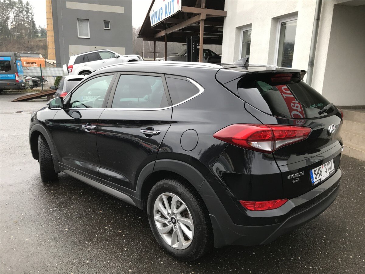 Hyundai Tucson CUV 1,7 l 104 kw