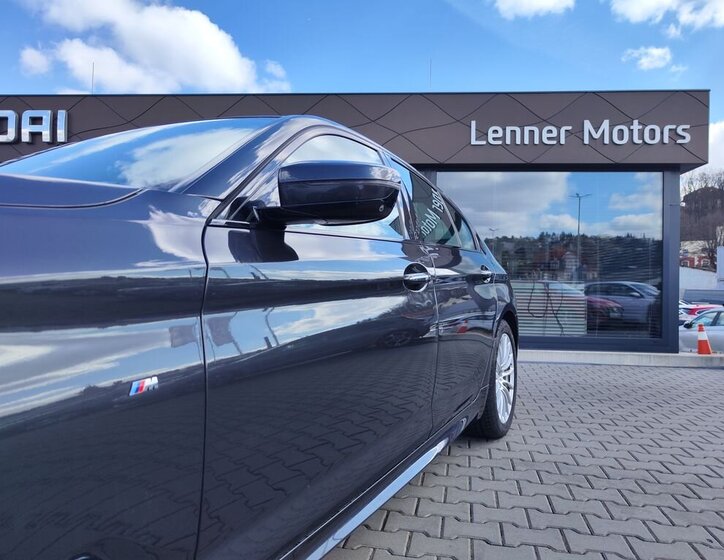 BMW Řada 5 Sedan / Limuzína 3,0 l 250 kw