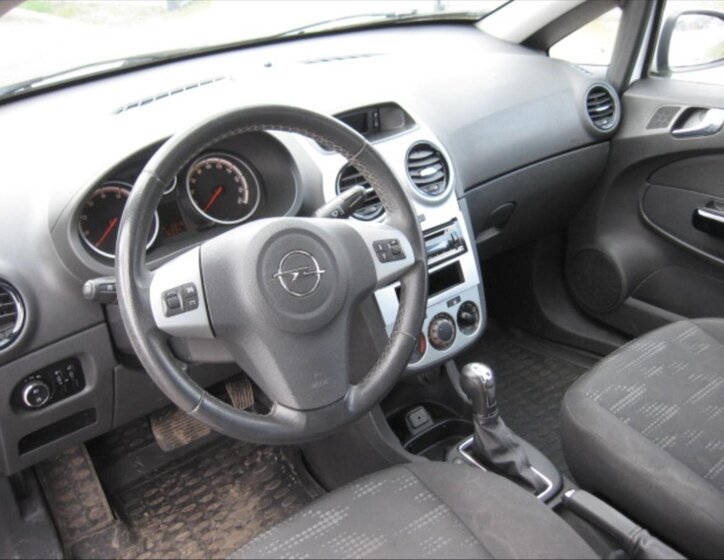 Opel Corsa Hatchback 1,4 l 74 kw
