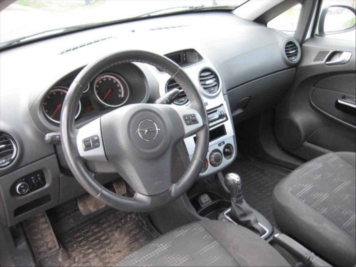 Opel Corsa Hatchback 1,4 l 74 kw