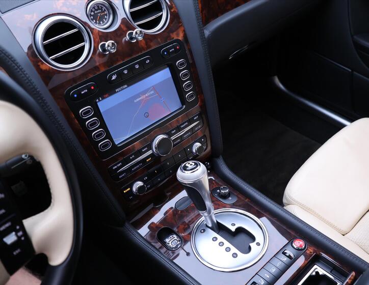 Bentley Continental Flying Spur 26