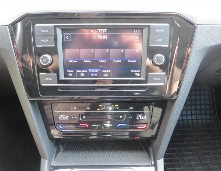 Volkswagen Passat Liftback 1,5 l 110 kw