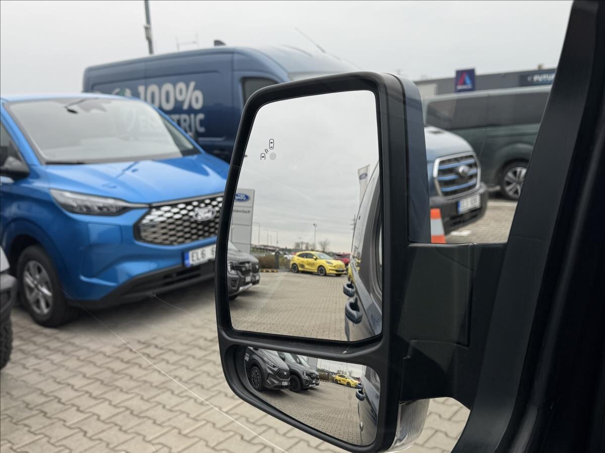 Ford Tourneo Custom MPV 2,0 l 136 kw