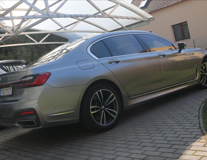 BMW Řada 7 Sedan / Limuzína 3,0 l 294 kw