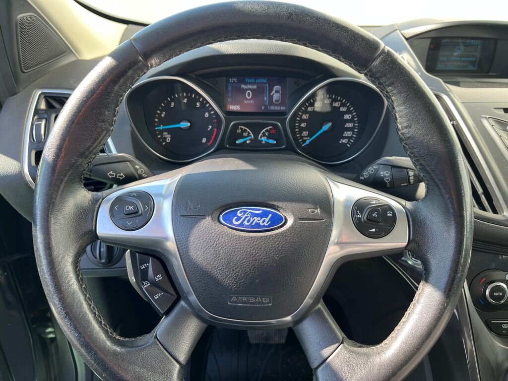 Ford Kuga SUV 1,6 l 134 kw