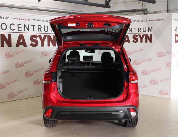 Mitsubishi Outlander 7