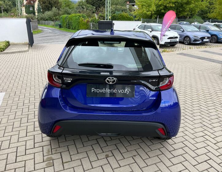 Toyota Yaris 5