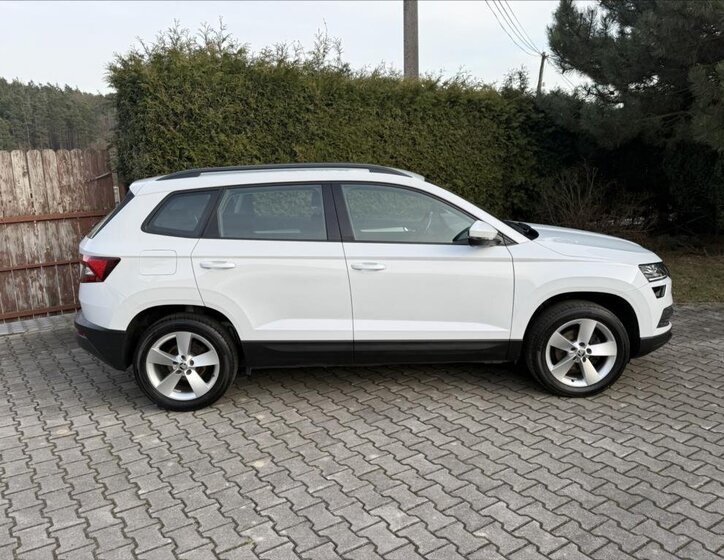 Škoda Karoq SUV / Terénní 1,6 l 85 kw